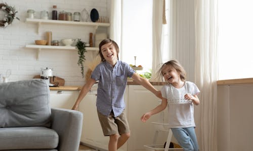 Hvordan oppnå god trinnlydisolasjon i trebjelkelag?